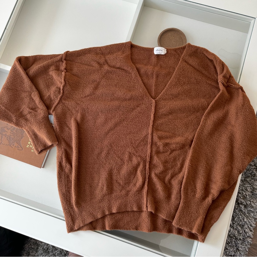 Wilfred Free Hush Knit V-Neck Sweater